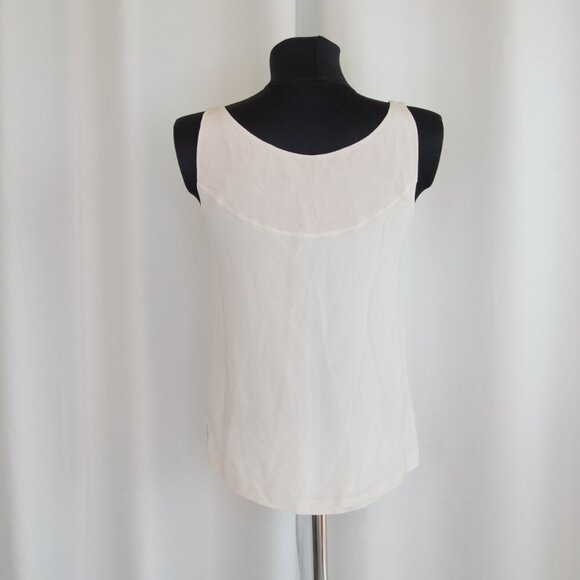 Derek Lam 100% Silk White V-neck Sleeveless Top Sz 2 - Picture 3 of 7